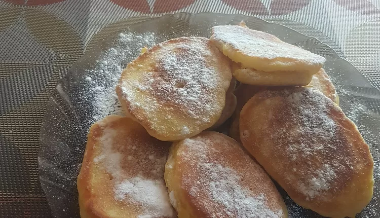 Дрожжевые оладьи на молоке