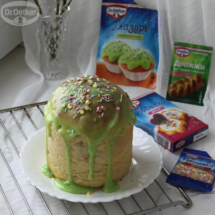 Дрожжевой кулич фото