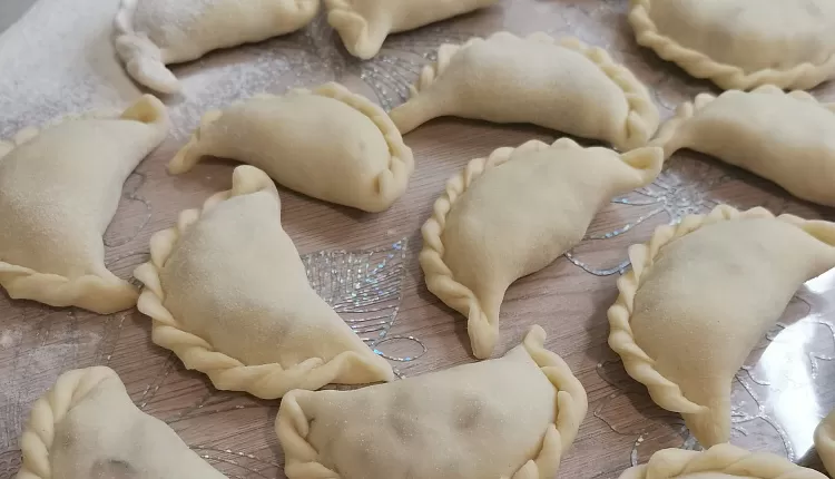 Вареники с вишней по-домашнему 