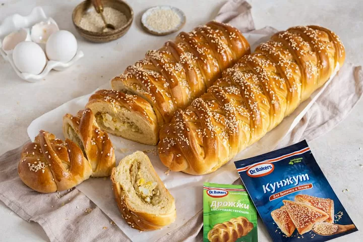 Плетёный рулет с капустой и яйцом фото
