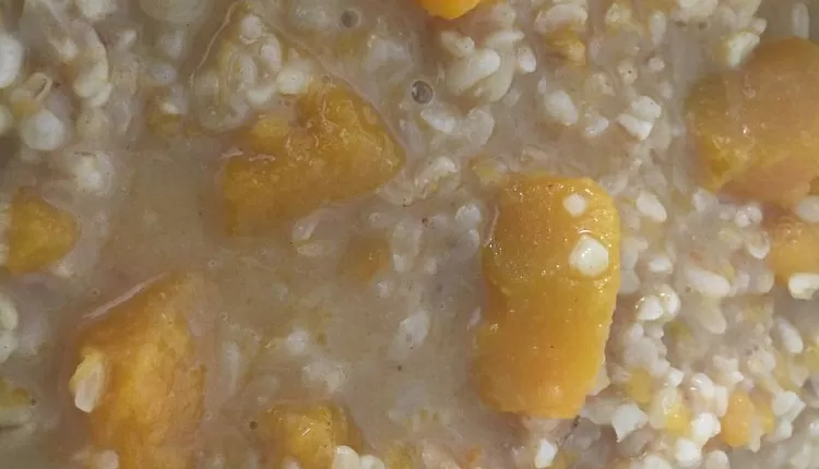 Каша рисовая с тыквой и яблоками