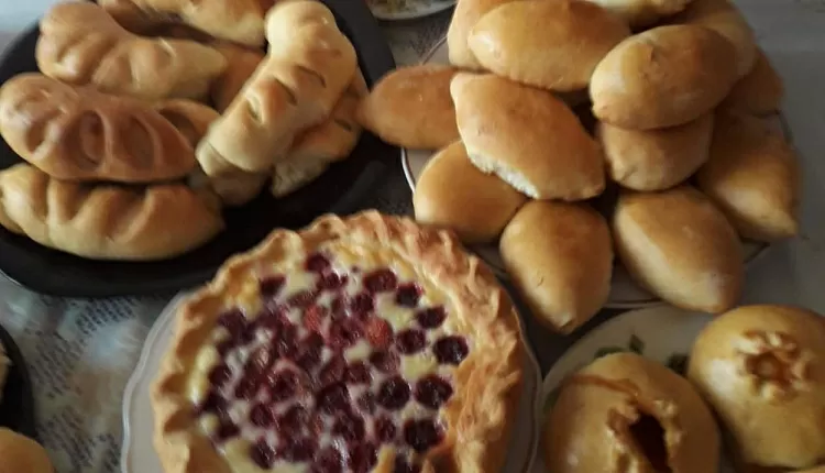 Пирожки печёные с мясом и капустой