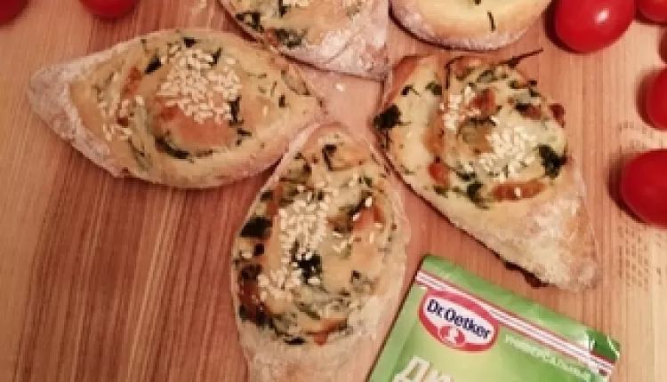 Рулетики с сыром и зеленью