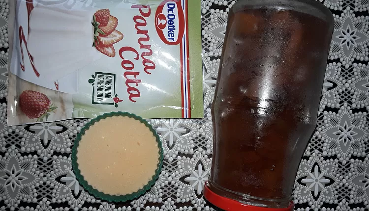 Панна-котта с ананасовым джемом 