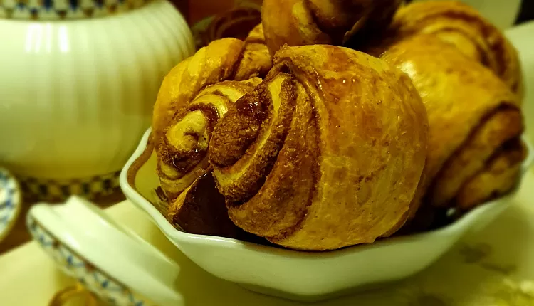 Булочки с сахаром и корицей