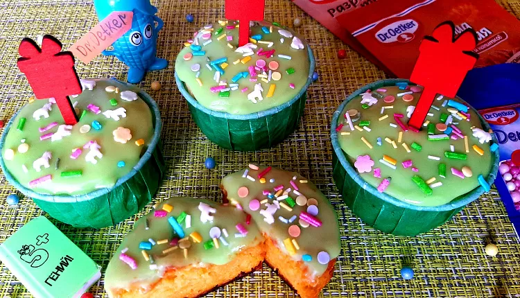 Морковные маффины с глазурью