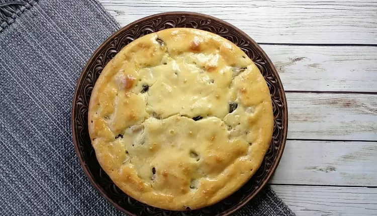 Заливной пирог с курицей и грибами 