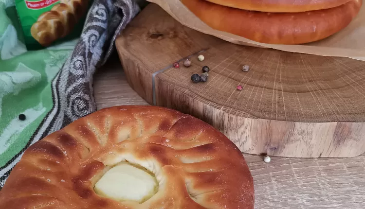 Осетинский пирог с картофелем и сыром 