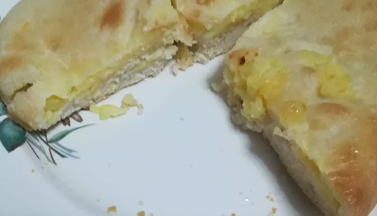 Осетинский пирог с картофелем и сыром