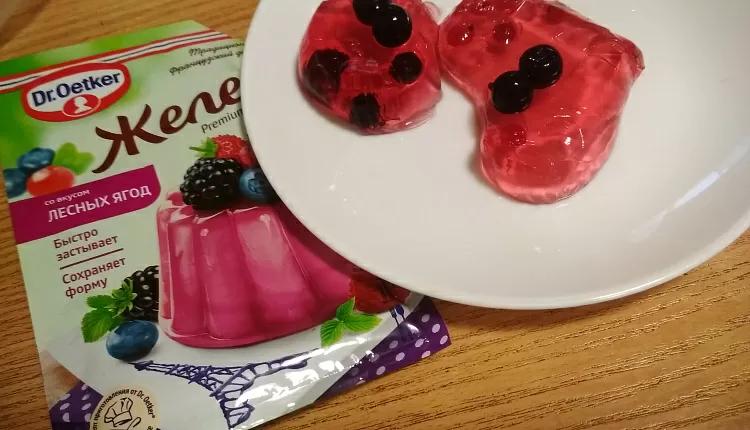 Желе со вкусом лесных ягод