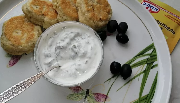 Сырные оладушки с зеленью