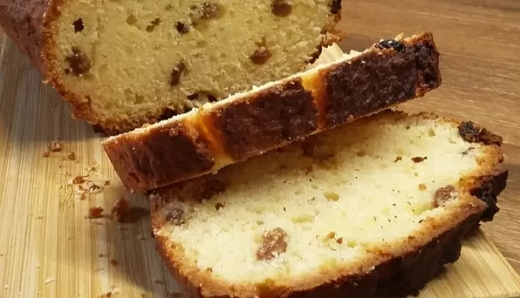 Творожный кекс с изюмом 