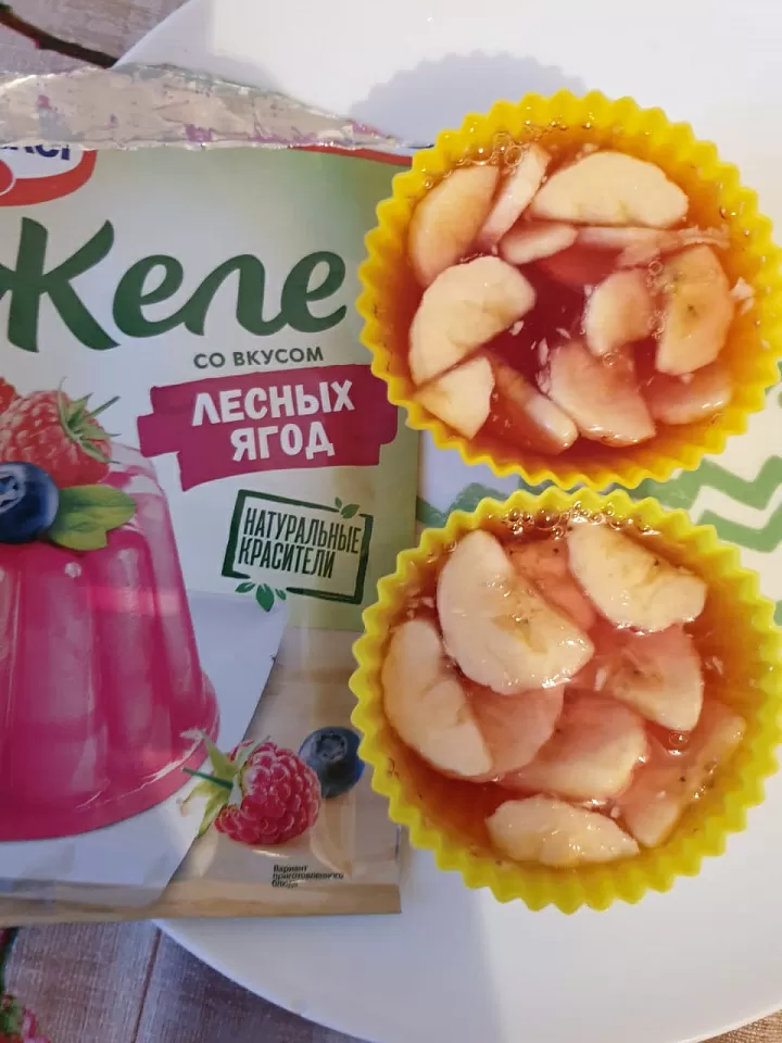 Желе с кусочками банана фото рецепта
