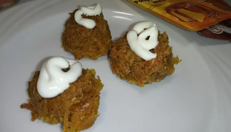Морковные маффины с глазурью
