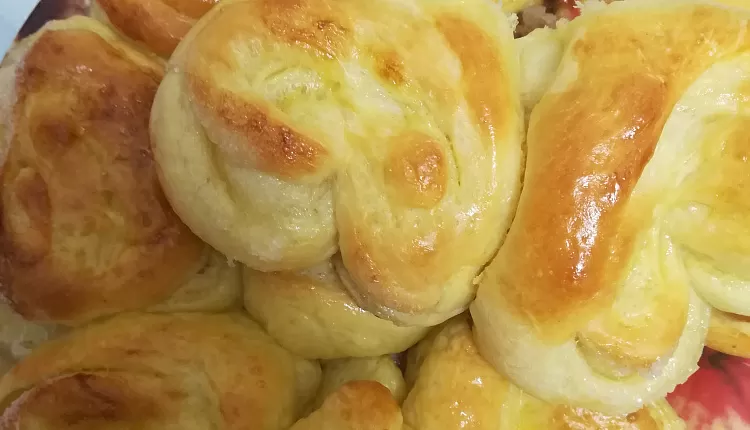 Плюшки из дрожевого теста