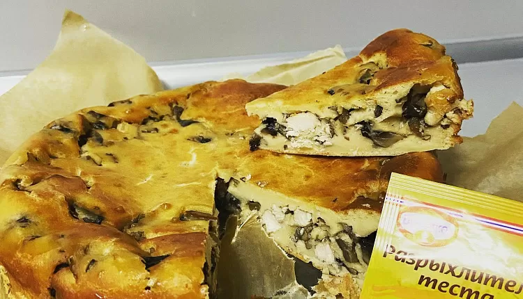 Заливной пирог с курицей и грибами 