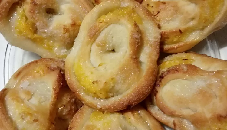 Плюшки  с сахаром