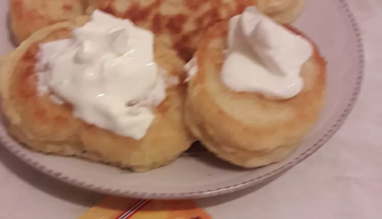 Сырные оладушки с зеленью