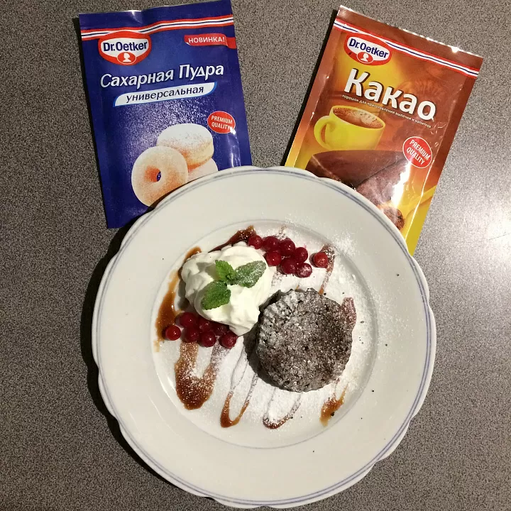 Шоколадный фондан с овсяными хлопьями фото