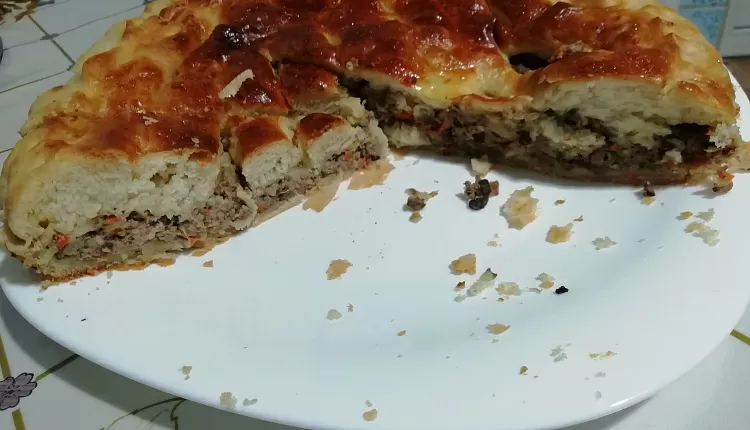 Закрытый пирог с печенью