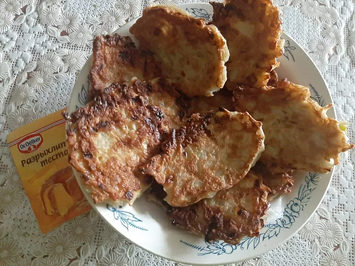 Луковые оладьи фото