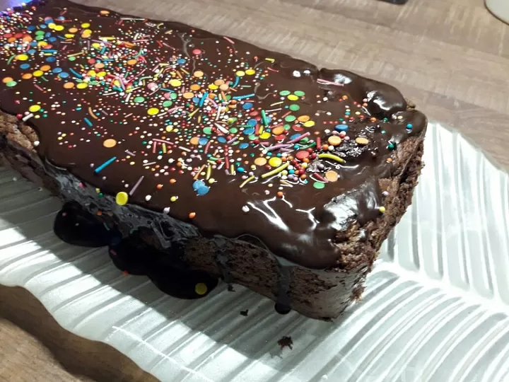 Низкокалорийный шоколадный кекс с вишней фото рецепта
