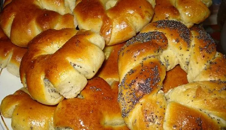 Булочки с маком