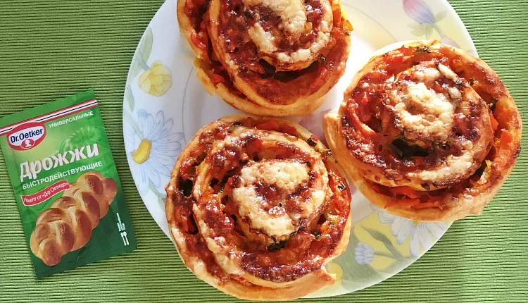 Рулетики с сыром и зеленью
