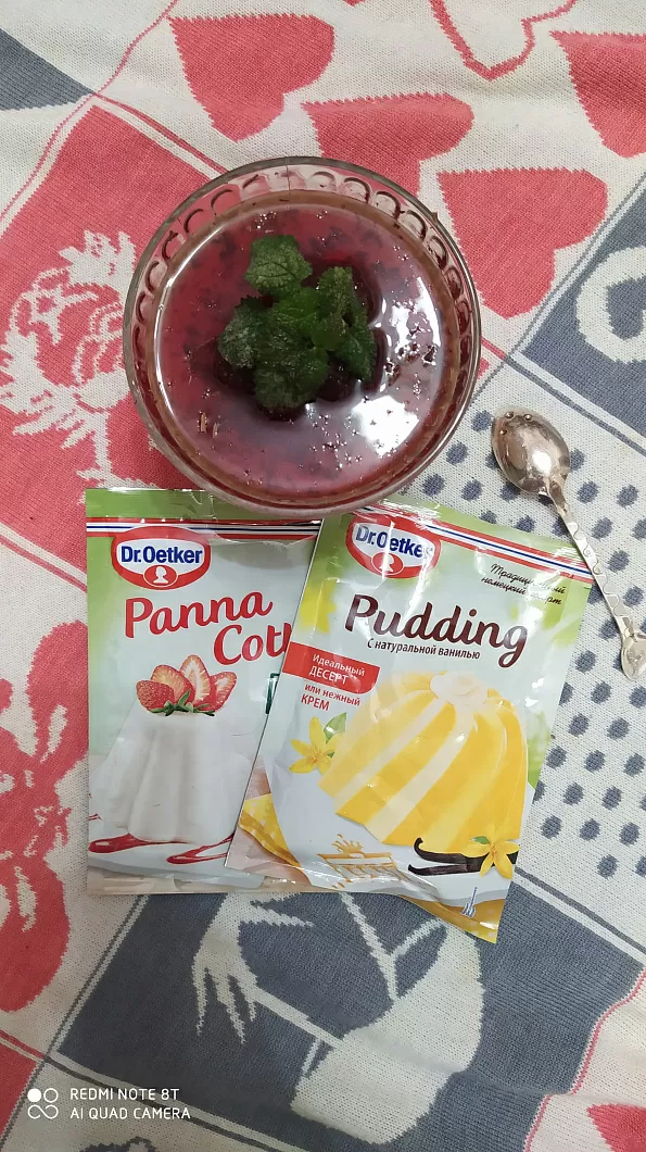 Панна-котта с клубникой в собственном соку фото рецепта