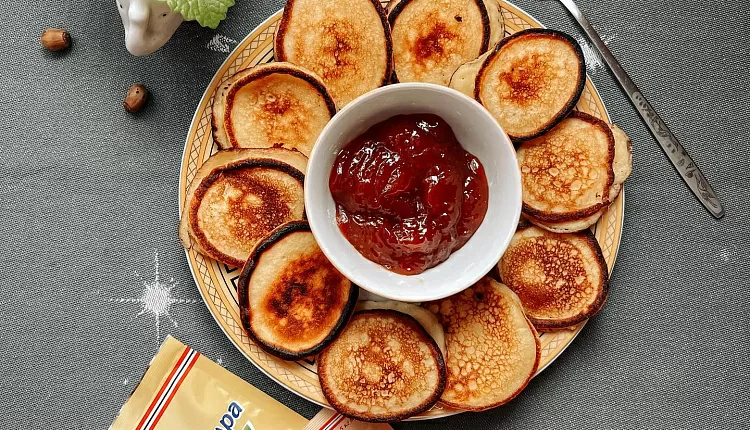 Сырные оладушки с зеленью