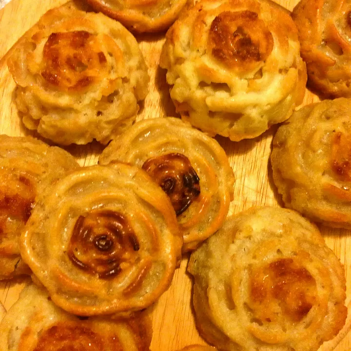 Розочки из шарлотки фото рецепта