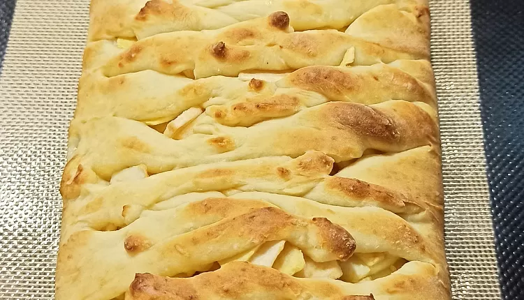 Плетенка с яблоками!