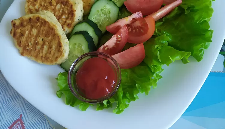 Сырные оладушки с зеленью
