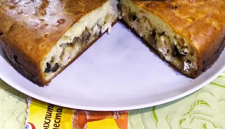 Заливной пирог с курицей и грибами 