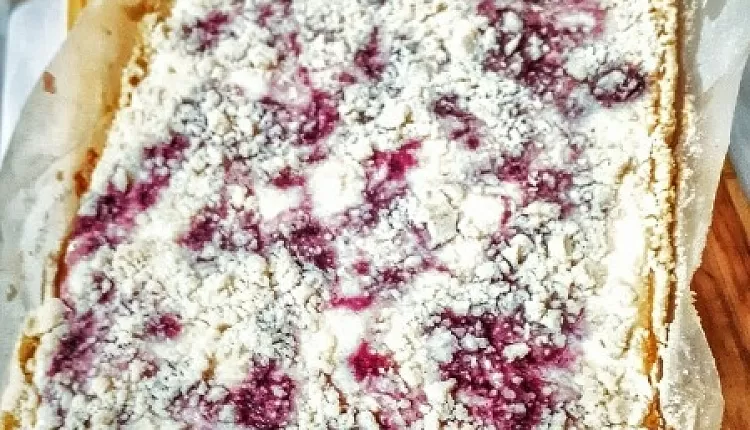 Творожный пирог с вишней и песочное тесто