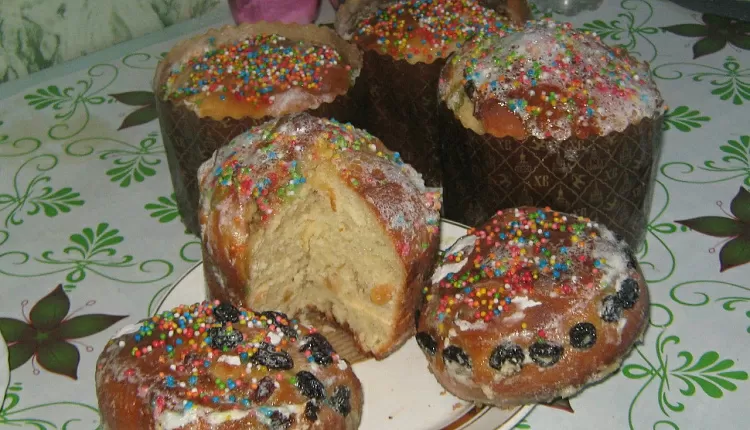 Пасхальный кулич с изюмом «Краффин»