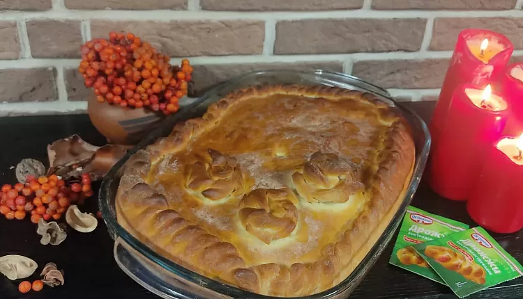 Закрытый пирог с капустой и яйцом