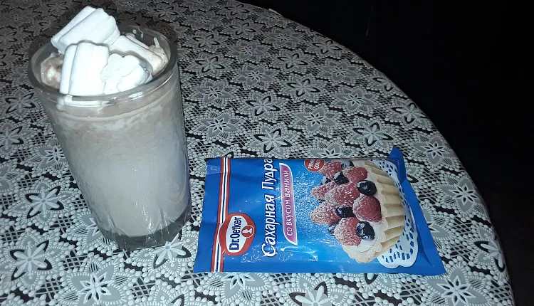 Какао с корицей и зефирками