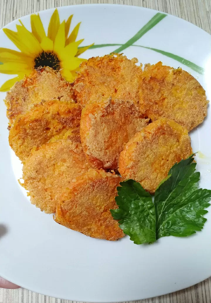 Диетические морковные котлетки фото