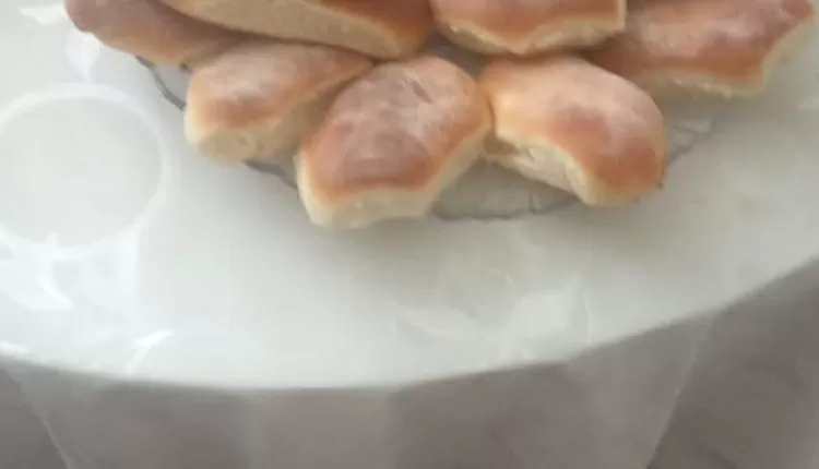 Дрожжевые пирожки с капустой