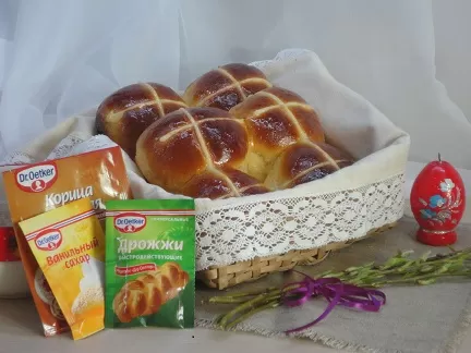 Английские пасхальные булочки (Hot cross buns)