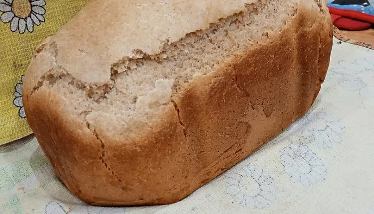 Воздушный белый хлеб в хлебопечке
