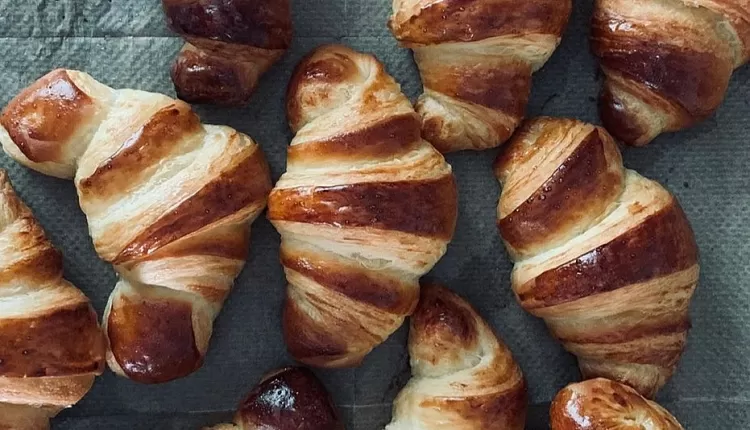 Круассаны с вареной сгущенкой пошаговый рецепт с фото