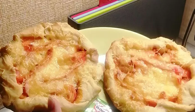 Мини-пиццы с сыром и сладким перцем