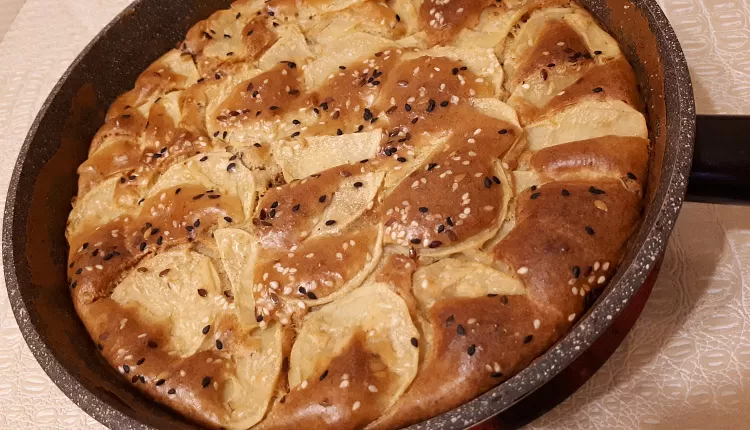 Капустный пирог на кефире - рецепт с фото
