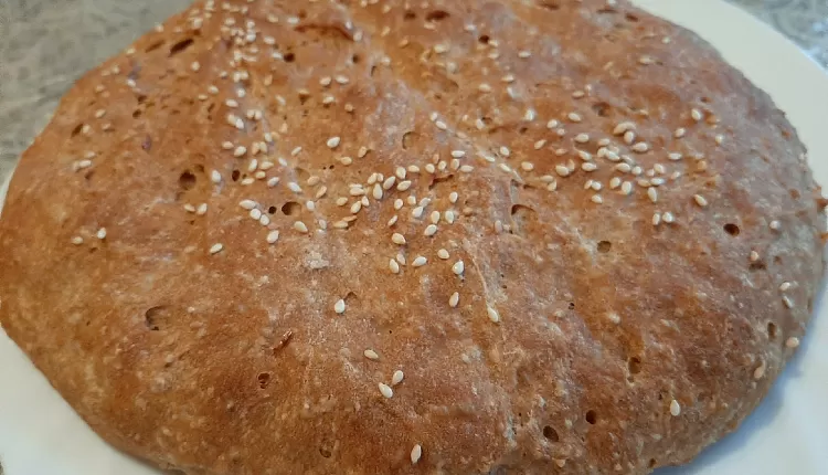 Ароматный белый хлеб с кунжутом 