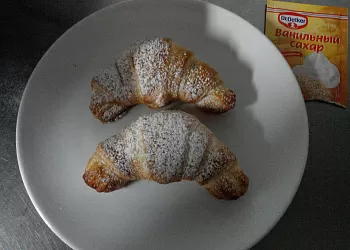 Круассан со сгущенкой