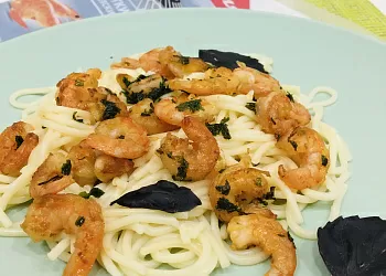 Паста с королевскими креветками