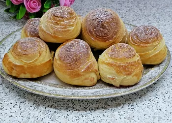 Слойки с шоколадной начинкой