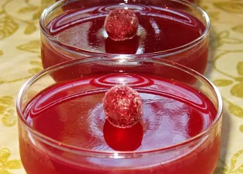 Желе с вишней